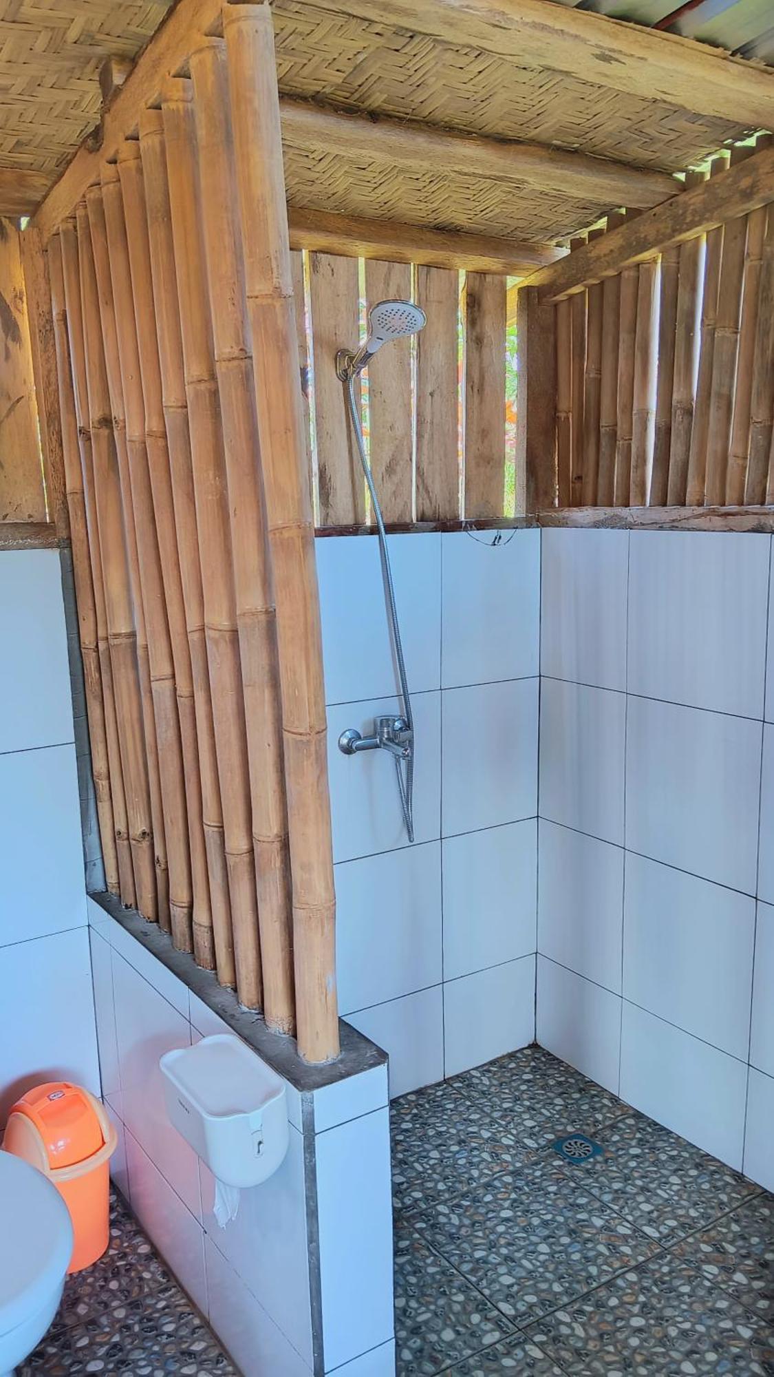 Dewi Rinjani Homestay Тетебату Экстерьер фото