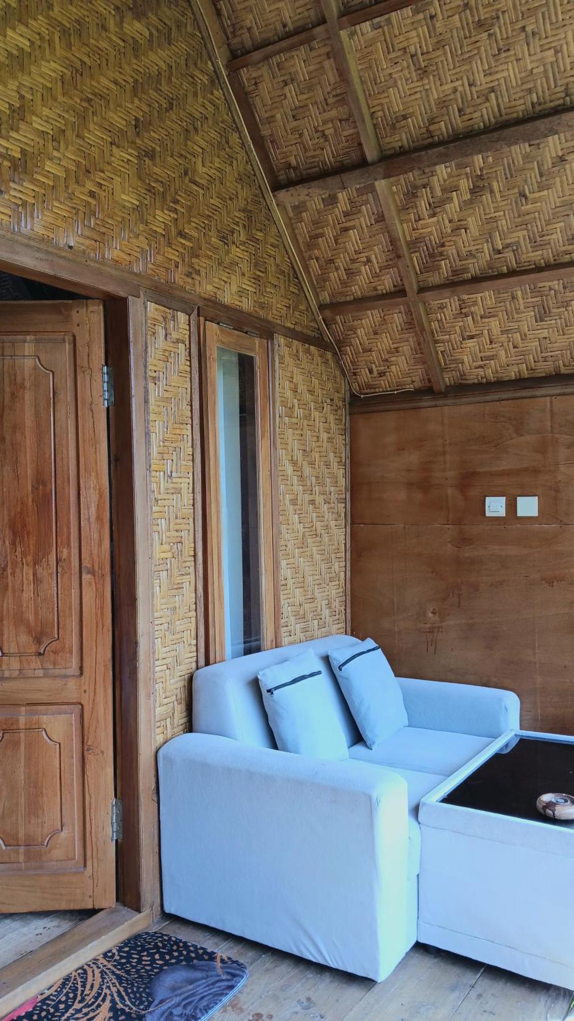 Dewi Rinjani Homestay Тетебату Экстерьер фото